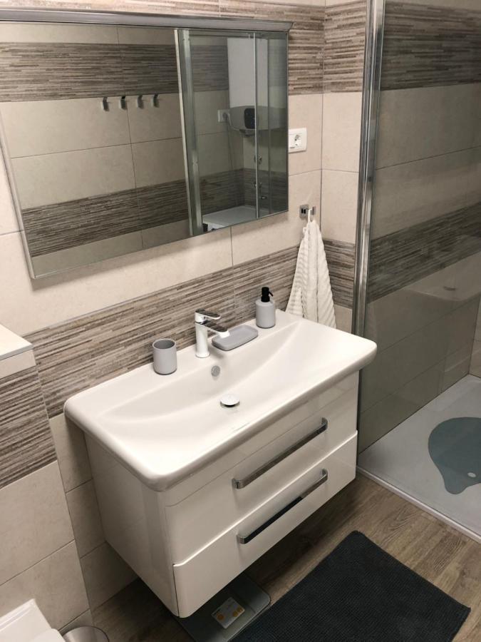 Pula Center Seaview Apartment المظهر الخارجي الصورة